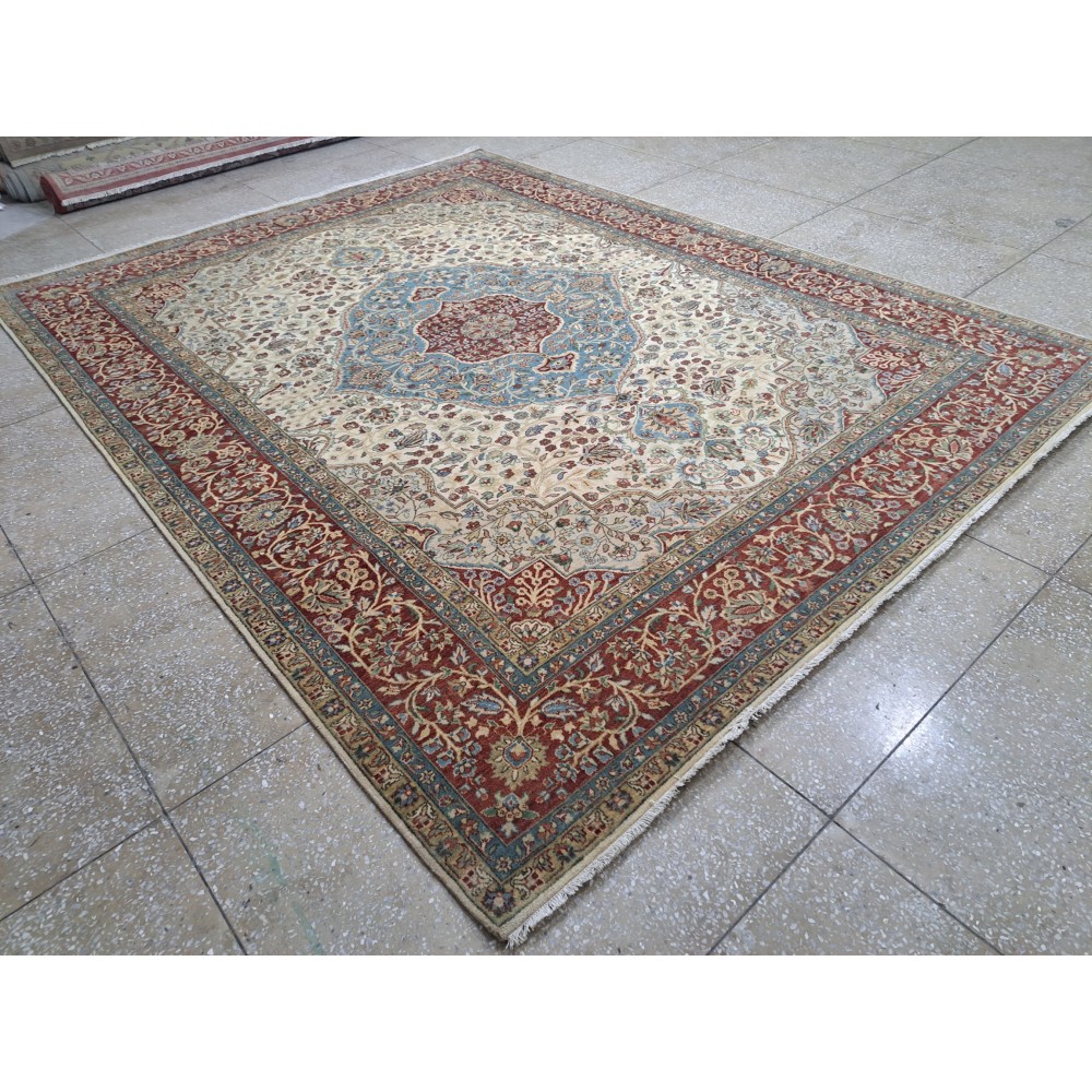 Antique Heriz Inspired Handcrafted Rug. Antique Heriz Look. 100% Wool. Brand New Handmade Carpet Antique Heriz Inspired Handcrafted Rug. Antique Heriz Look. 100% Wool. Brand New Handmade Carpet