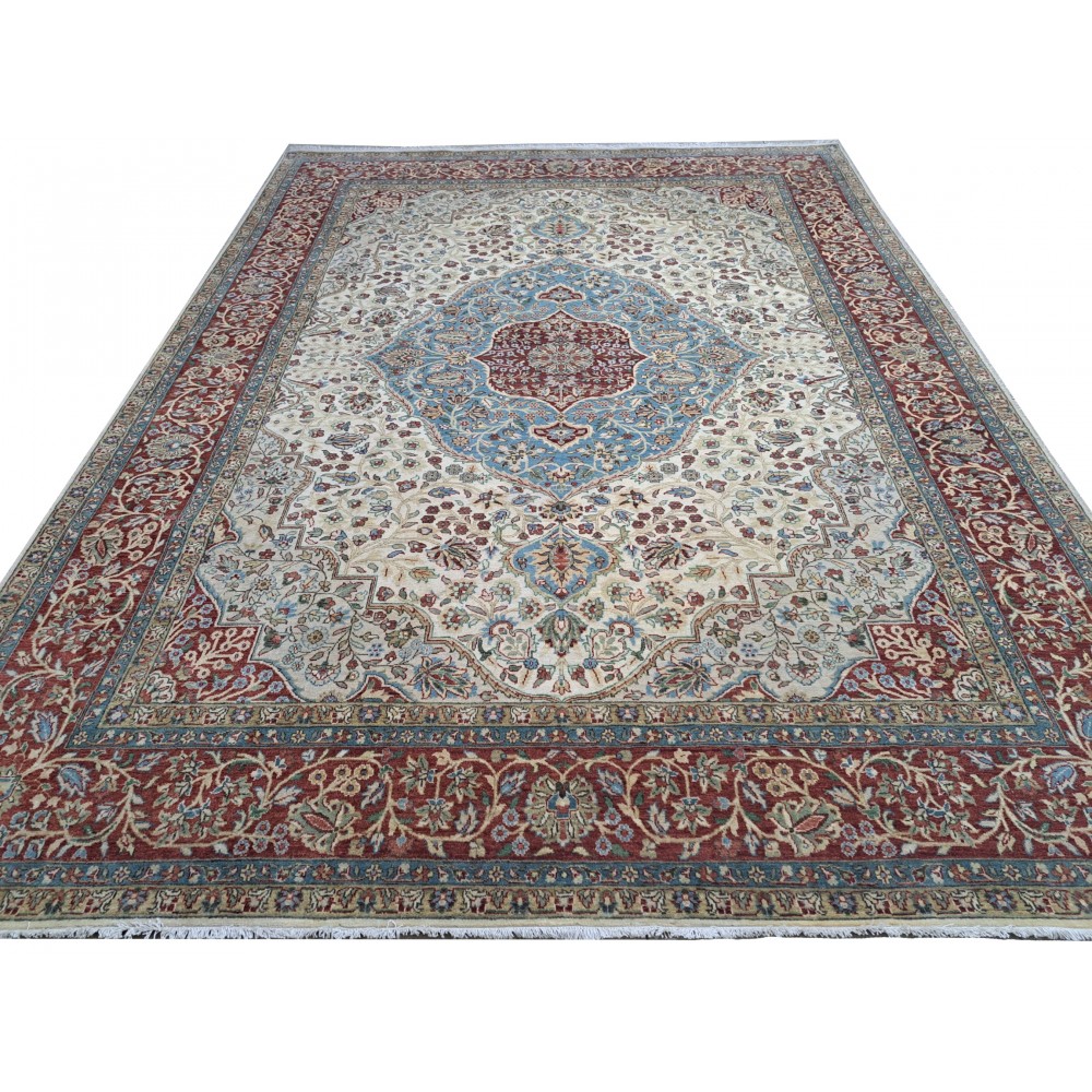 Antique Heriz Inspired Handcrafted Rug. Antique Heriz Look. 100% Wool. Brand New Handmade Carpet Antique Heriz Inspired Handcrafted Rug. Antique Heriz Look. 100% Wool. Brand New Handmade Carpet