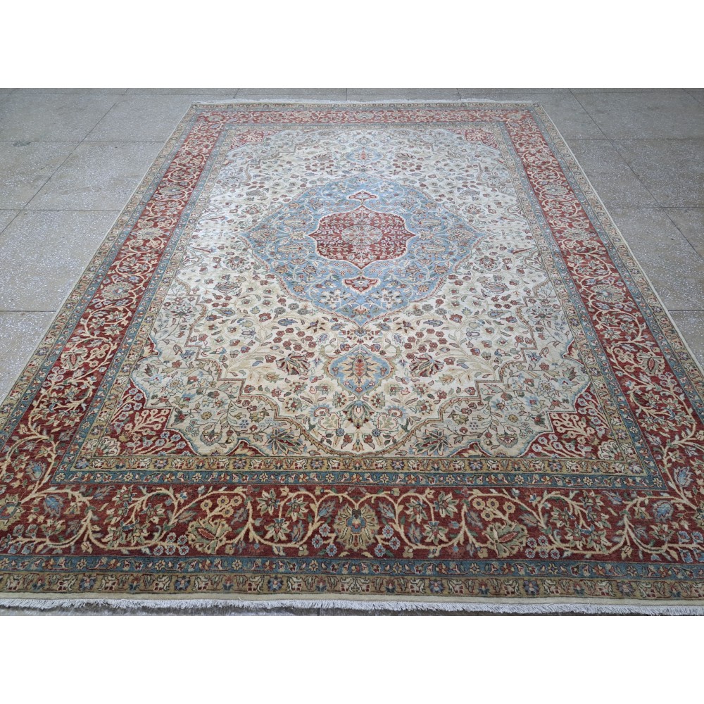 Antique Heriz Inspired Handcrafted Rug. Antique Heriz Look. 100% Wool. Brand New Handmade Carpet Antique Heriz Inspired Handcrafted Rug. Antique Heriz Look. 100% Wool. Brand New Handmade Carpet