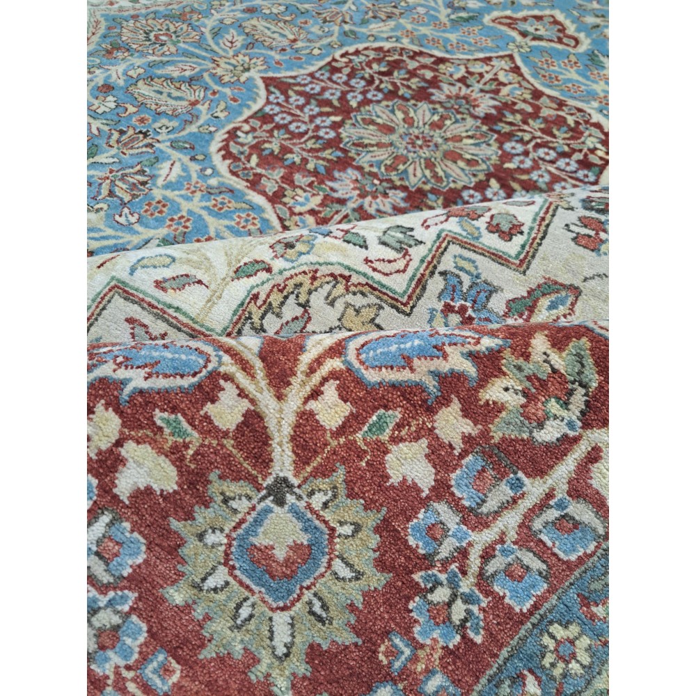 Antique Heriz Inspired Handcrafted Rug. Antique Heriz Look. 100% Wool. Brand New Handmade Carpet Antique Heriz Inspired Handcrafted Rug. Antique Heriz Look. 100% Wool. Brand New Handmade Carpet