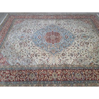 Antique Heriz Inspired Handcrafted Rug. Antique Heriz Look. 100% Wool. Brand New Handmade Carpet