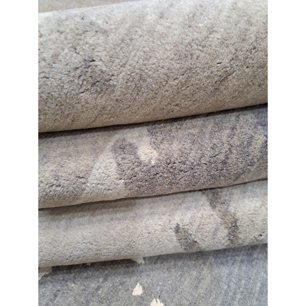 Hand-Knotted Nepalese Rug. 100% Wool. Brand New Carpet. Custom Options Available Hand-Knotted Nepalese Rug. 100% Wool. Brand New Carpet. Custom Options Available