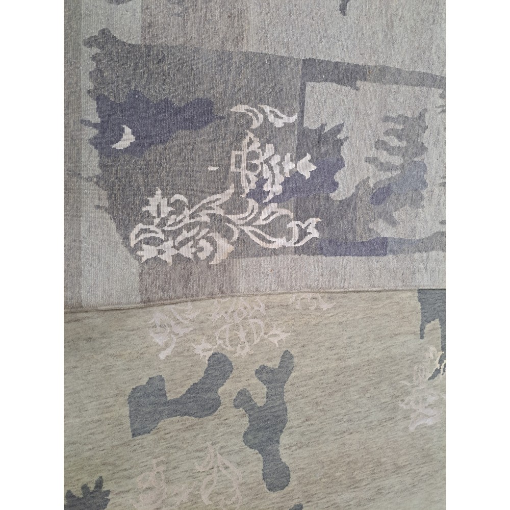 Hand-Knotted Nepalese Rug. 100% Wool. Brand New Carpet. Custom Options Available Hand-Knotted Nepalese Rug. 100% Wool. Brand New Carpet. Custom Options Available