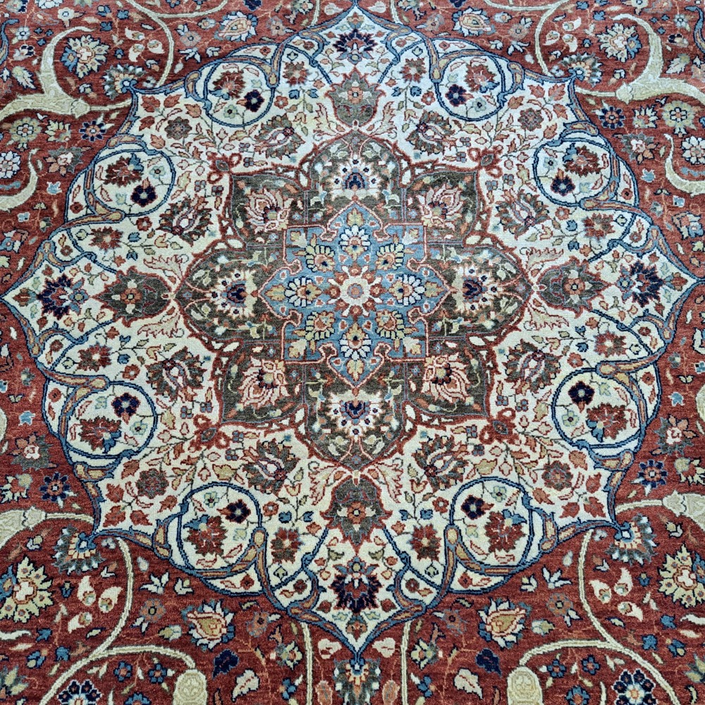 18th-century Heriz Design Area Rug. All Wool. Handmade Antique Style Carpet. Living Room Decor 18th-century Heriz Design Area Rug. All Wool. Handmade Antique Style Carpet. Living Room Decor