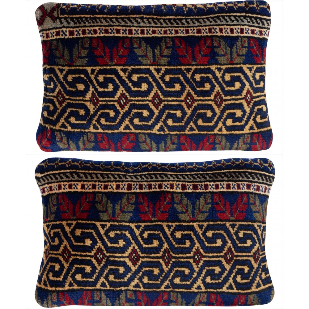 SET OF 2 - Handmade Turkish Wool Rug Throw Pillow Covers. Rustic and Farmhouse Decor. Vintage Toss Pillow Covers. A pair of Cushion Covers SET OF 2 - Handmade Turkish Wool Rug Throw Pillow Covers. Rustic and Farmhouse Decor. Vintage Toss Pillow Covers. A pair of Cushion Covers