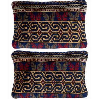 SET OF 2 - Handmade Turkish Wool Rug Throw Pillow Covers. Rustic and Farmhouse Decor. Vintage Toss Pillow Covers. A pair of Cushion Covers