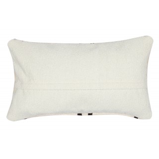 SET OF 2 - Hand-Woven Hemp Kilim Cushion Covers. Vintage Throw Pillows. Turkish Accent Pillows. A pair of Pillowcases SET OF 2 - Hand-Woven Hemp Kilim Cushion Covers. Vintage Throw Pillows. Turkish Accent Pillows. A pair of Pillowcases