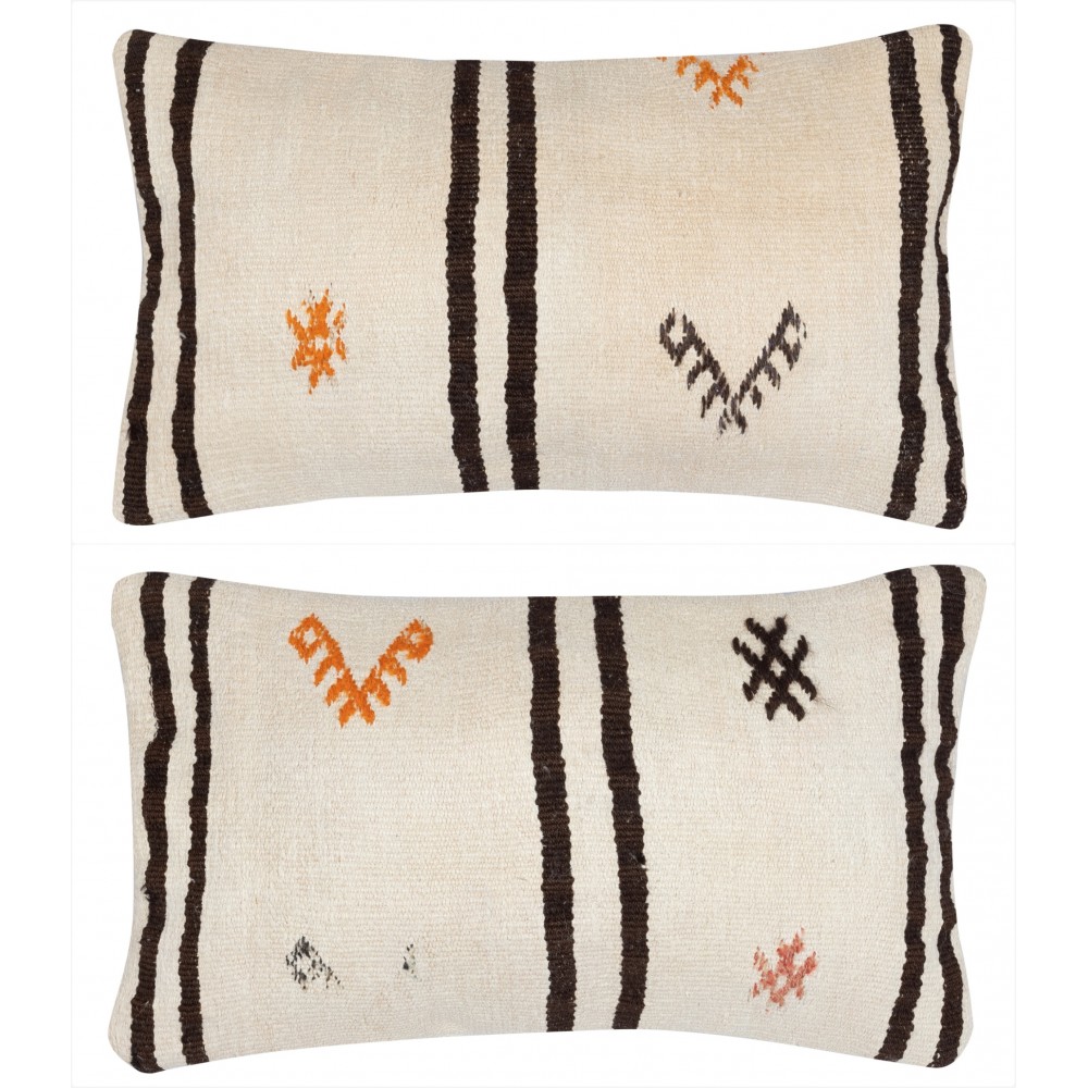 SET OF 2 - Hand-Woven Hemp Kilim Cushion Covers. Vintage Throw Pillows. Turkish Accent Pillows. A pair of Pillowcases SET OF 2 - Hand-Woven Hemp Kilim Cushion Covers. Vintage Throw Pillows. Turkish Accent Pillows. A pair of Pillowcases