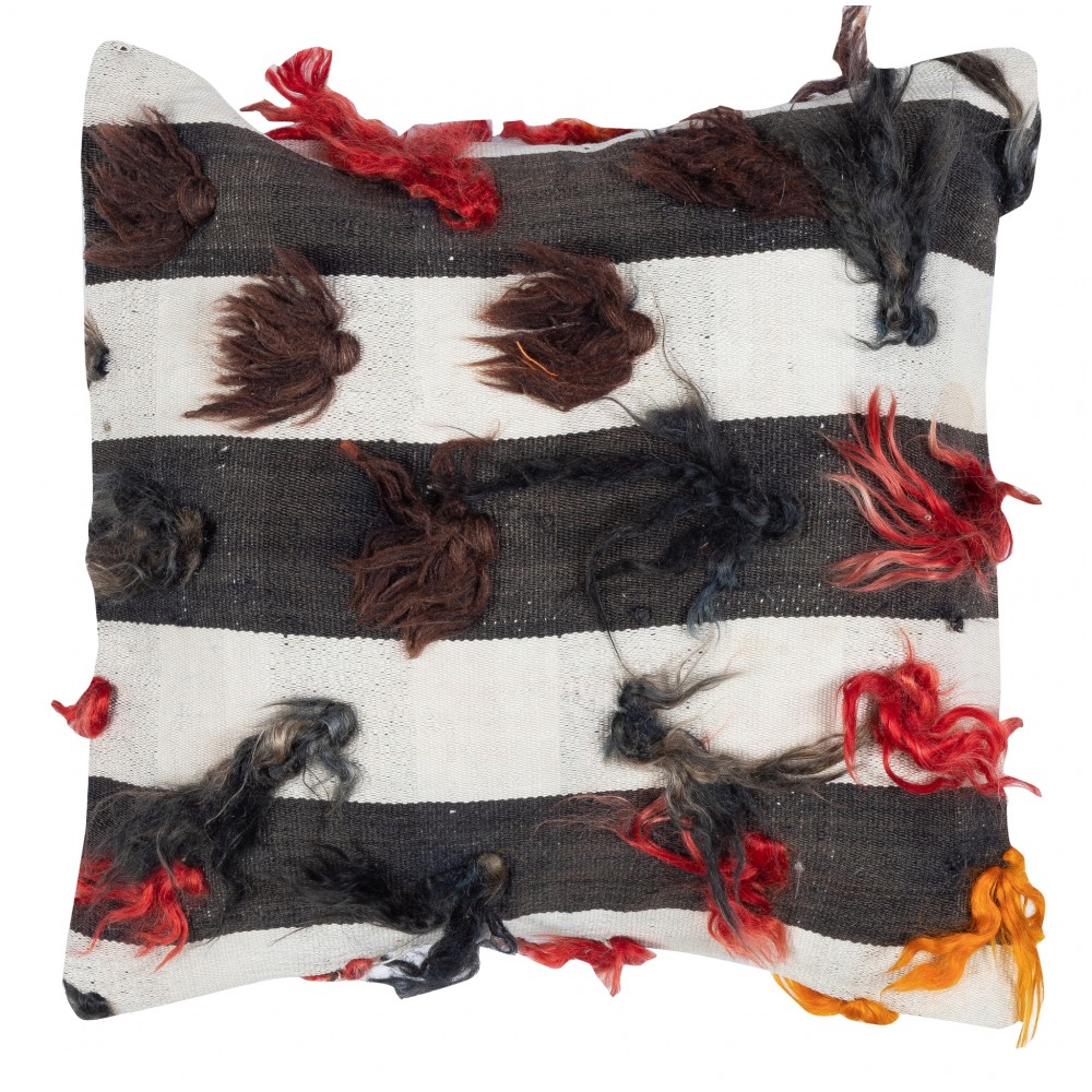 SET OF 2 - Hand-Woven Kilim Cushion Covers. Vintage Throw Pillows. Turkish Accent Pillows. A pair of Lace Pillow Covers