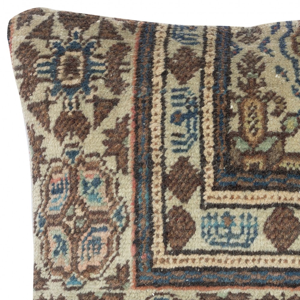 Vintage Handmade Rug Cushion Cover. Turkish Wool Pillowcase. Decorative Throw Pillow Cover. Accent Pillow Cover Vintage Handmade Rug Cushion Cover. Turkish Wool Pillowcase. Decorative Throw Pillow Cover. Accent Pillow Cover