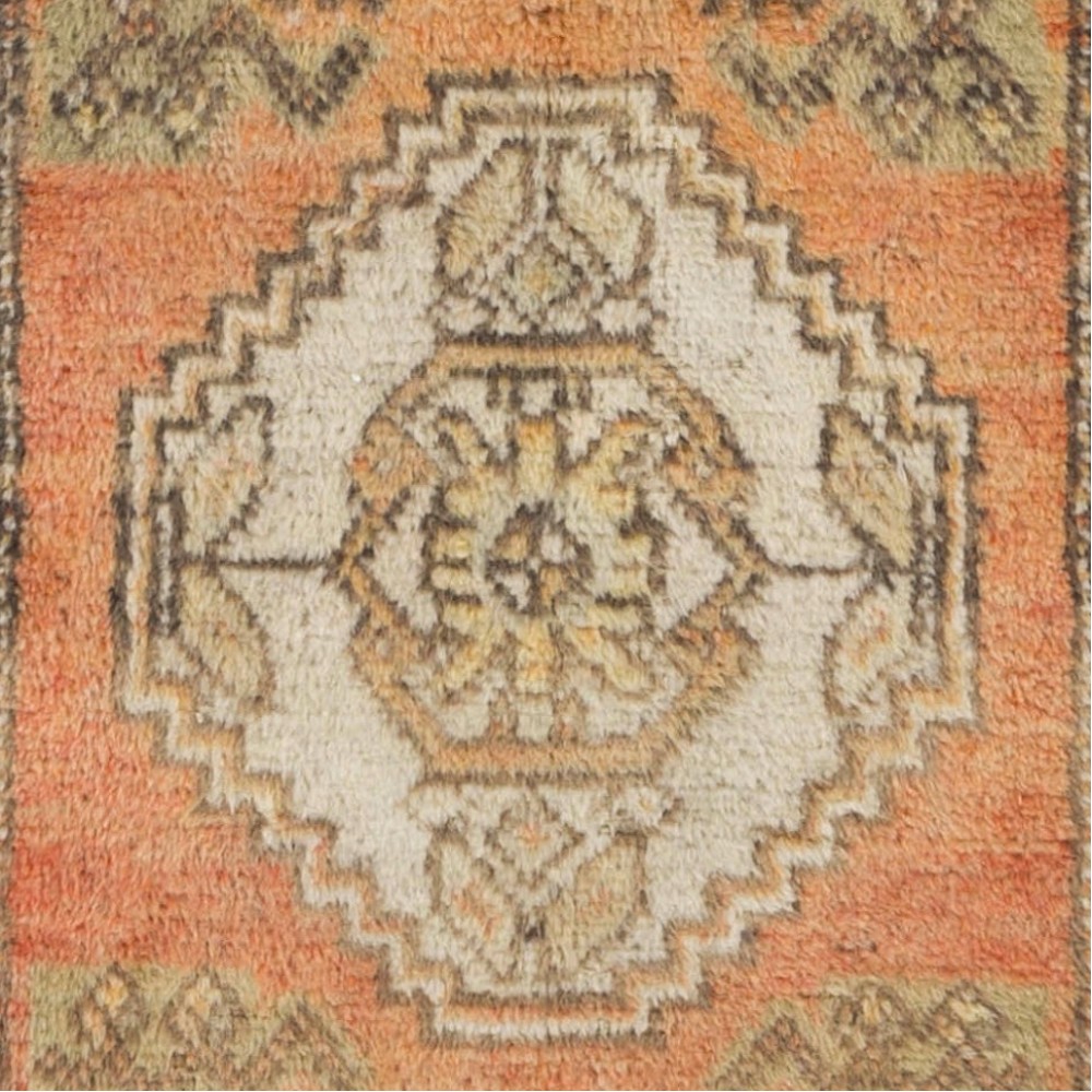 Handmade Accent Rug. Vintage Door Mat. Turkish Seat Cover. Entryway Mat. Kitchen Rug
