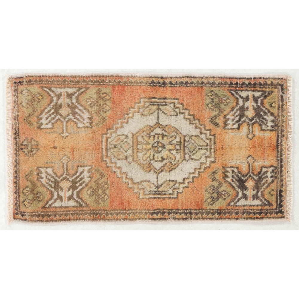 Handmade Accent Rug. Vintage Door Mat. Turkish Seat Cover. Entryway Mat. Kitchen Rug