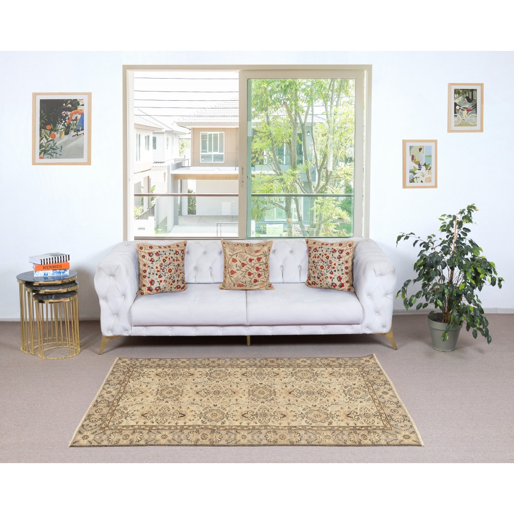 Vintage Floral Design Wool Accent Rug. Beige Handmade Turkish Small Rug for Country Style Decoration