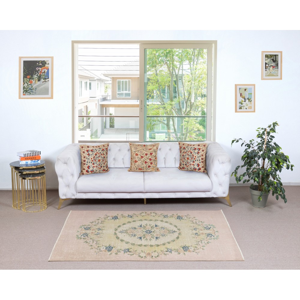 Vintage Turkish Accent Rug. Hand-Knotted Floral Patterned Small Rug for Country Farmhouse Decoration Vintage Turkish Accent Rug. Hand-Knotted Floral Patterned Small Rug for Country Farmhouse Decoration