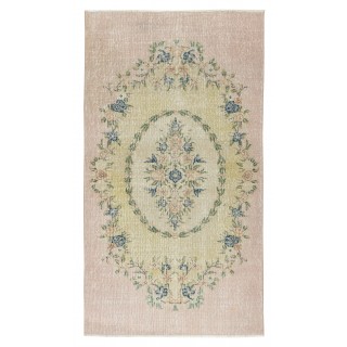 Vintage Turkish Accent Rug. Hand-Knotted Floral Patterned Small Rug for Country Farmhouse Decoration