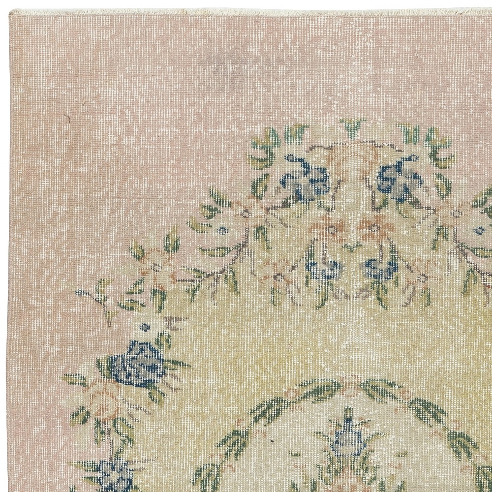 Vintage Turkish Accent Rug. Hand-Knotted Floral Patterned Small Rug for Country Farmhouse Decoration Vintage Turkish Accent Rug. Hand-Knotted Floral Patterned Small Rug for Country Farmhouse Decoration