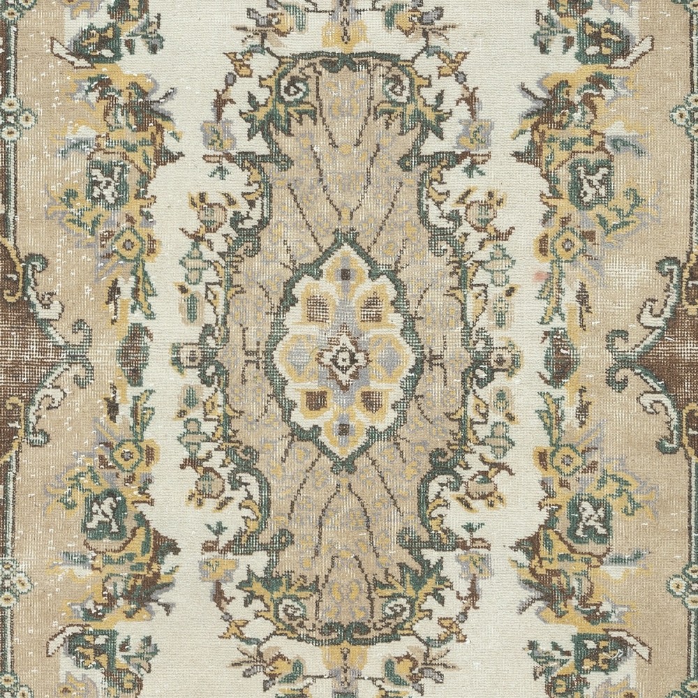 Vintage Accent Rug with Floral Medallion Design. Handknotted Turkish Rug for Farmhouse and Cottage Decor Vintage Accent Rug with Floral Medallion Design. Handknotted Turkish Rug for Farmhouse and Cottage Decor
