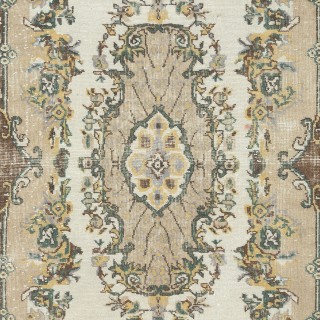Vintage Accent Rug with Floral Medallion Design. Handknotted Turkish Rug for Farmhouse and Cottage Decor