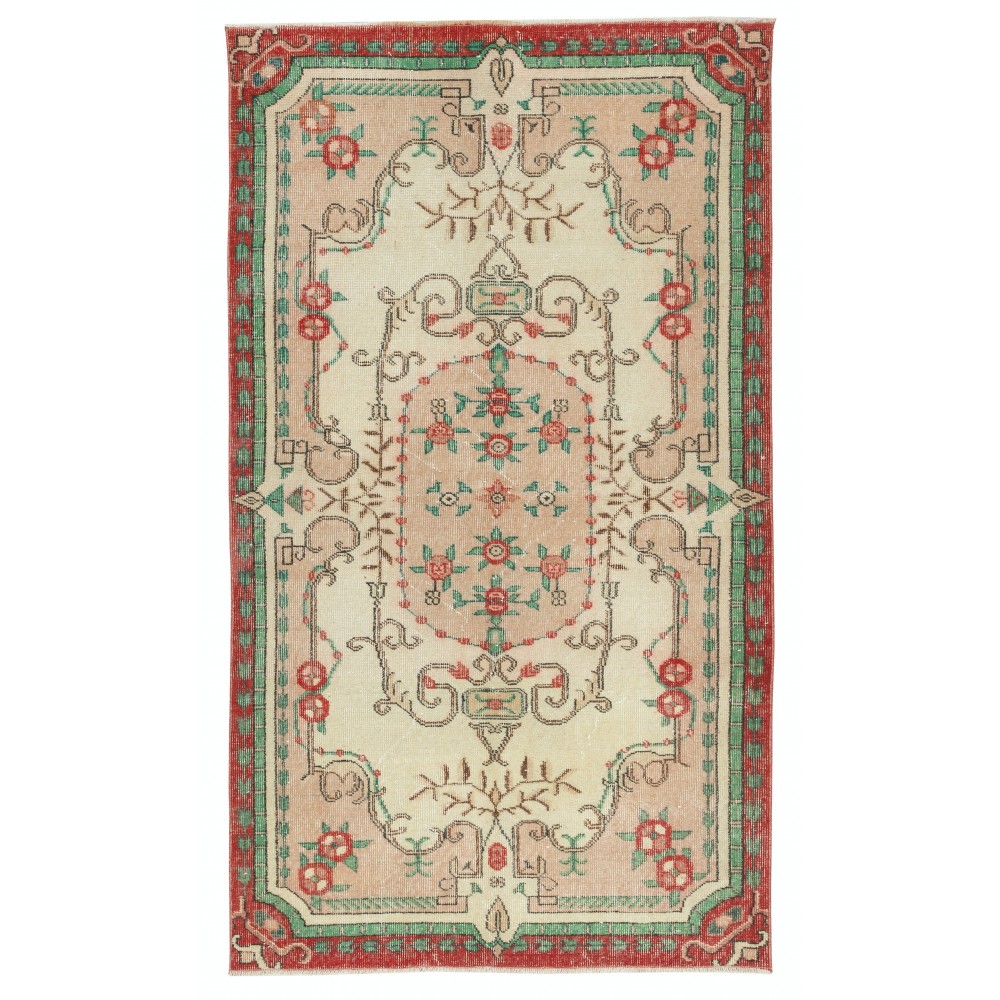 Vintage Turkish Wool Rug. Hand-Knotted Accent Rug for Farmhouse and Country Home Decor