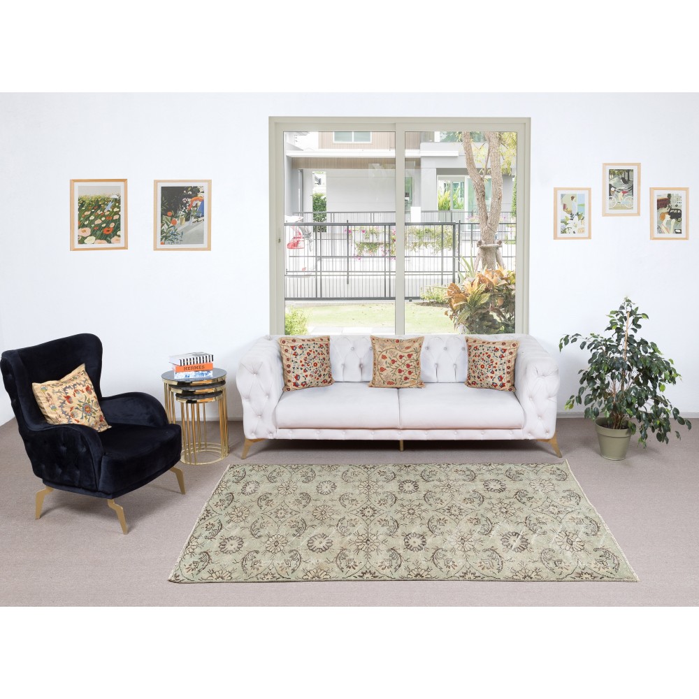Hand-Knotted Turkish Rug. Vintage Floral Design Carpet for Rustic Farmhouse Interiors Hand-Knotted Turkish Rug. Vintage Floral Design Carpet for Rustic Farmhouse Interiors
