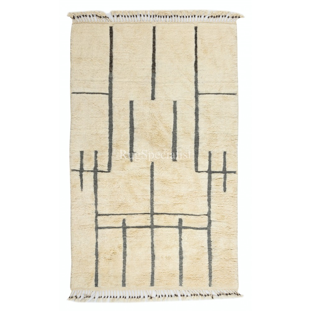 Handmade Moroccan style Tulu Rug Made of Natural Un-Dyed Wool, Beige Color Modern Hand Knotted Carpet with Fringe Handmade Moroccan style Tulu Rug Made of Natural Un-Dyed Wool, Beige Color Modern Hand Knotted Carpet with Fringe