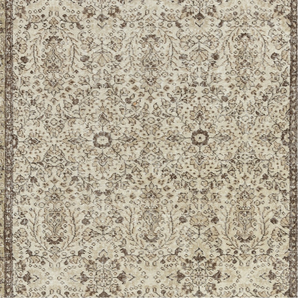 Vintage Floral Design Wool Rug. Beige Handmade Turkish Area Rug for Farmhouse Decor Vintage Floral Design Wool Rug. Beige Handmade Turkish Area Rug for Farmhouse Decor