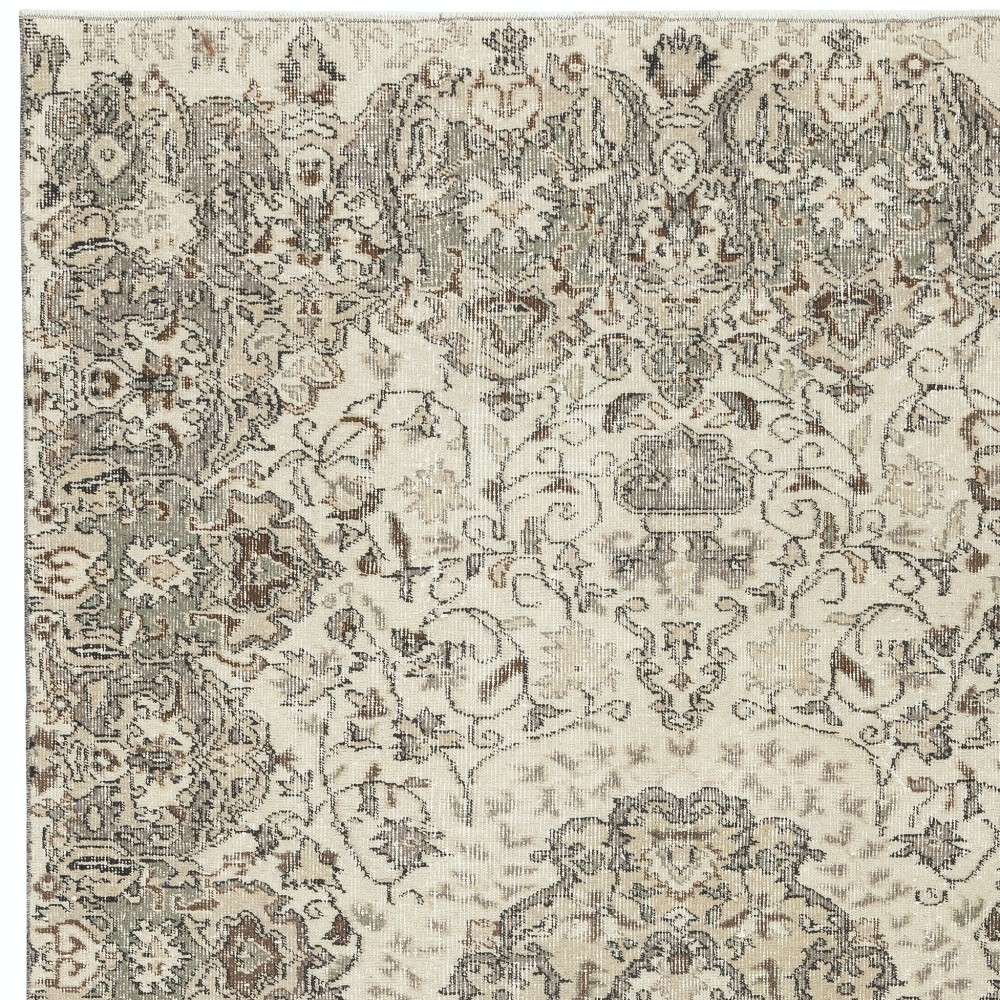 Hand-Knotted Turkish Wool Rug. Vintage Area Carpet with Medallion Design Hand-Knotted Turkish Wool Rug. Vintage Area Carpet with Medallion Design