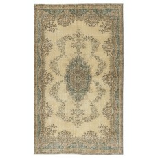 Vintage Turkish Area Rug. Rustic Handknotted Wool Carpet for Farmhouse and Boho Interiors