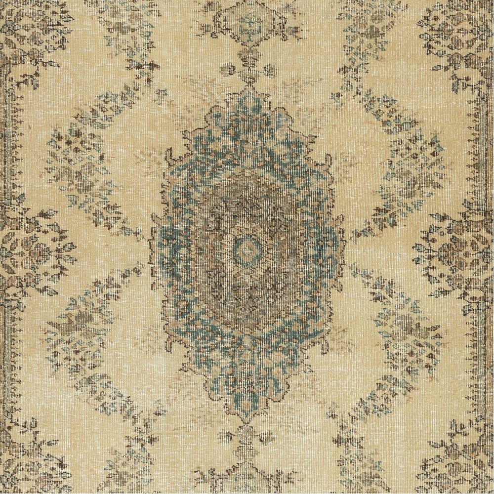 Vintage Turkish Area Rug. Rustic Handknotted Wool Carpet for Farmhouse and Boho Interiors Vintage Turkish Area Rug. Rustic Handknotted Wool Carpet for Farmhouse and Boho Interiors