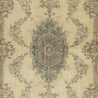 Vintage Turkish Area Rug. Rustic Handknotted Wool Carpet for Farmhouse and Boho Interiors