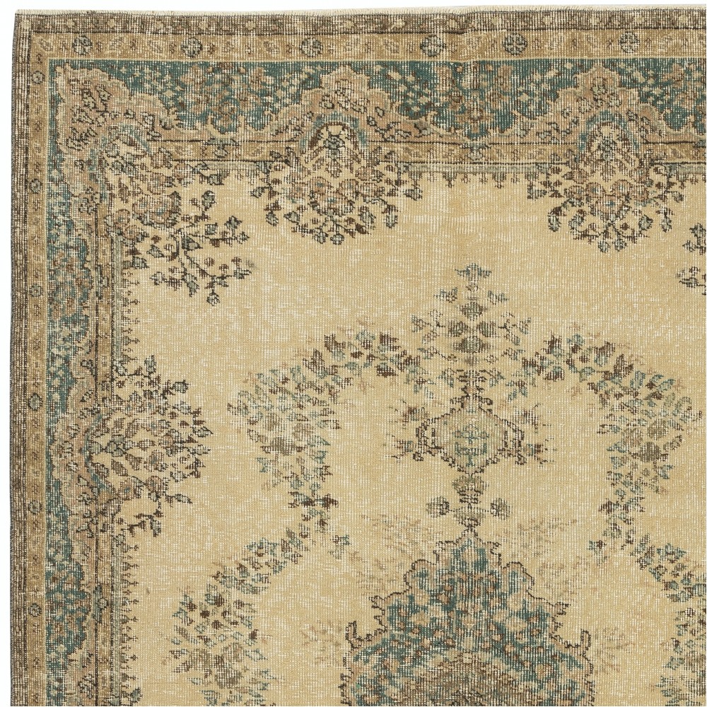 Vintage Turkish Area Rug. Rustic Handknotted Wool Carpet for Farmhouse and Boho Interiors Vintage Turkish Area Rug. Rustic Handknotted Wool Carpet for Farmhouse and Boho Interiors