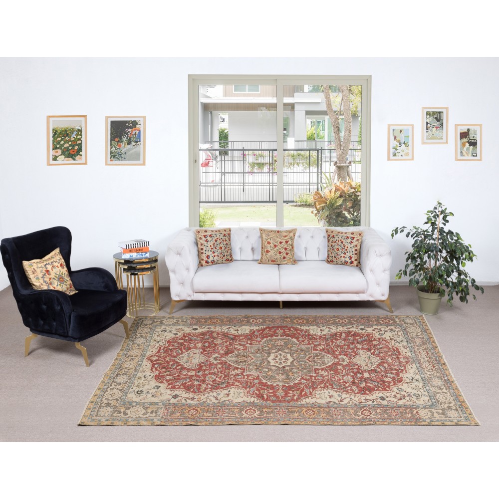 Vintage Turkish Red Area Rug. Hand-knotted Wool Carpet with Medallion Design