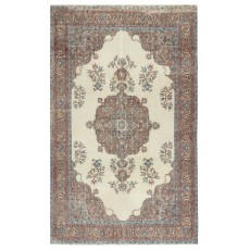 Rustic Vintage Wool Rug. Handknotted Turkish Carpet for Farmhouse and Cottage Decor
