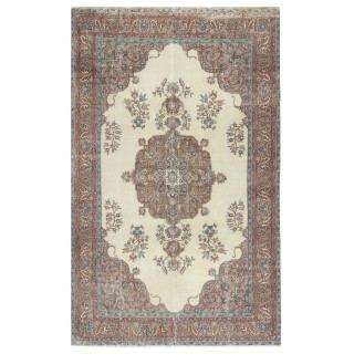 Rustic Vintage Wool Rug. Handknotted Turkish Carpet for Farmhouse and Cottage Decor
