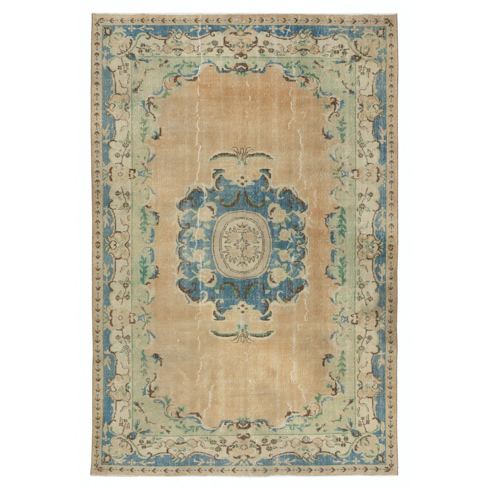Rustic Vintage Wool Rug. Handknotted Turkish Carpet for Farmhouse and Cottage Decor Rustic Vintage Wool Rug. Handknotted Turkish Carpet for Farmhouse and Cottage Decor