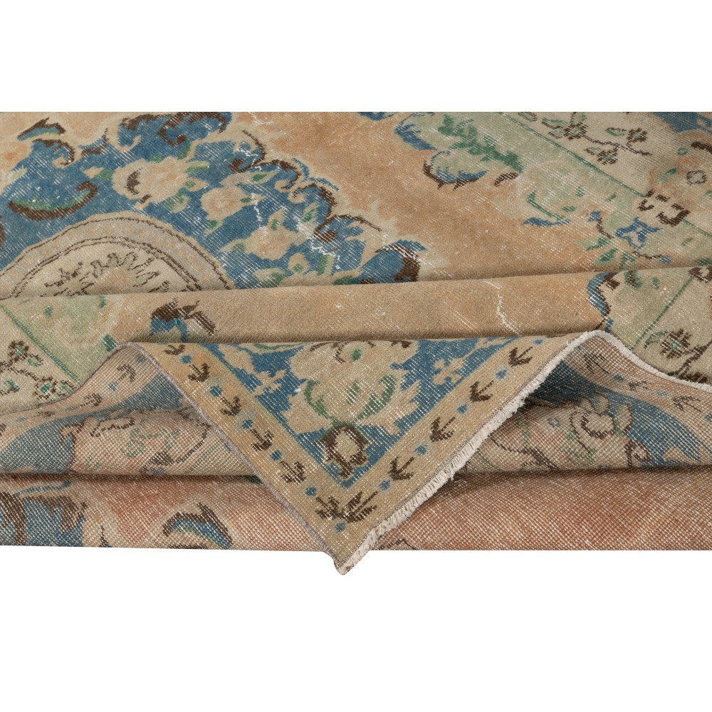 Rustic Vintage Wool Rug. Handknotted Turkish Carpet for Farmhouse and Cottage Decor Rustic Vintage Wool Rug. Handknotted Turkish Carpet for Farmhouse and Cottage Decor