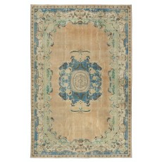 Rustic Vintage Wool Rug. Handknotted Turkish Carpet for Farmhouse and Cottage Decor