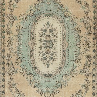 One-of-a-kind Vintage Wool Area Rug. Handmade Turkish Carpet for Country Style Decoration