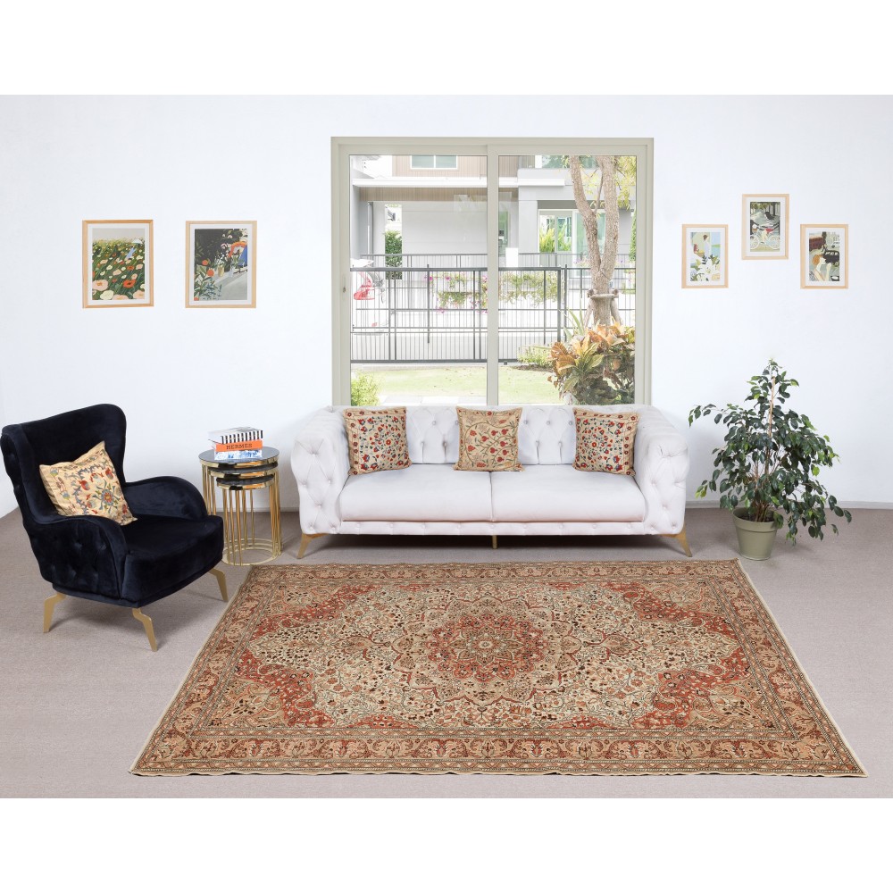 Traditional Hand-Knotted Turkish Wool Area Rug with Classic Medallion Design