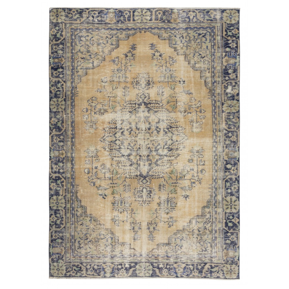 Turkish Hand-Knotted Wool Rug. Vintage Area Carpet for Rustic Farmhouse Interiors Turkish Hand-Knotted Wool Rug. Vintage Area Carpet for Rustic Farmhouse Interiors