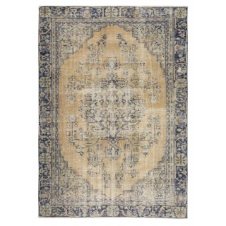 Turkish Hand-Knotted Wool Rug. Vintage Area Carpet for Rustic Farmhouse Interiors