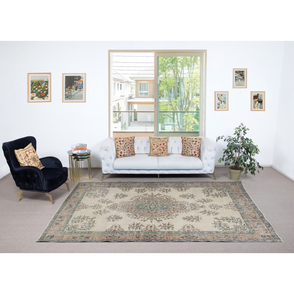 Vintage Floral Wool Rug | Beige Turkish Carpet for Country Style Decoration Vintage Floral Wool Rug | Beige Turkish Carpet for Country Style Decoration