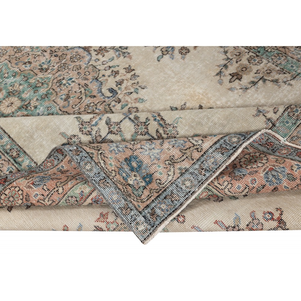 Vintage Floral Wool Rug | Beige Turkish Carpet for Country Style Decoration Vintage Floral Wool Rug | Beige Turkish Carpet for Country Style Decoration