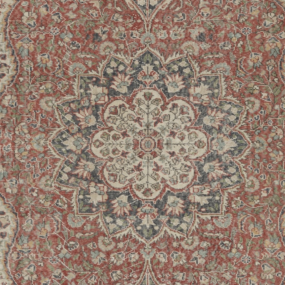 Vintage Turkish Red Area Rug for Living Room Decor. Hand-knotted Wool Carpet with Medallion Design