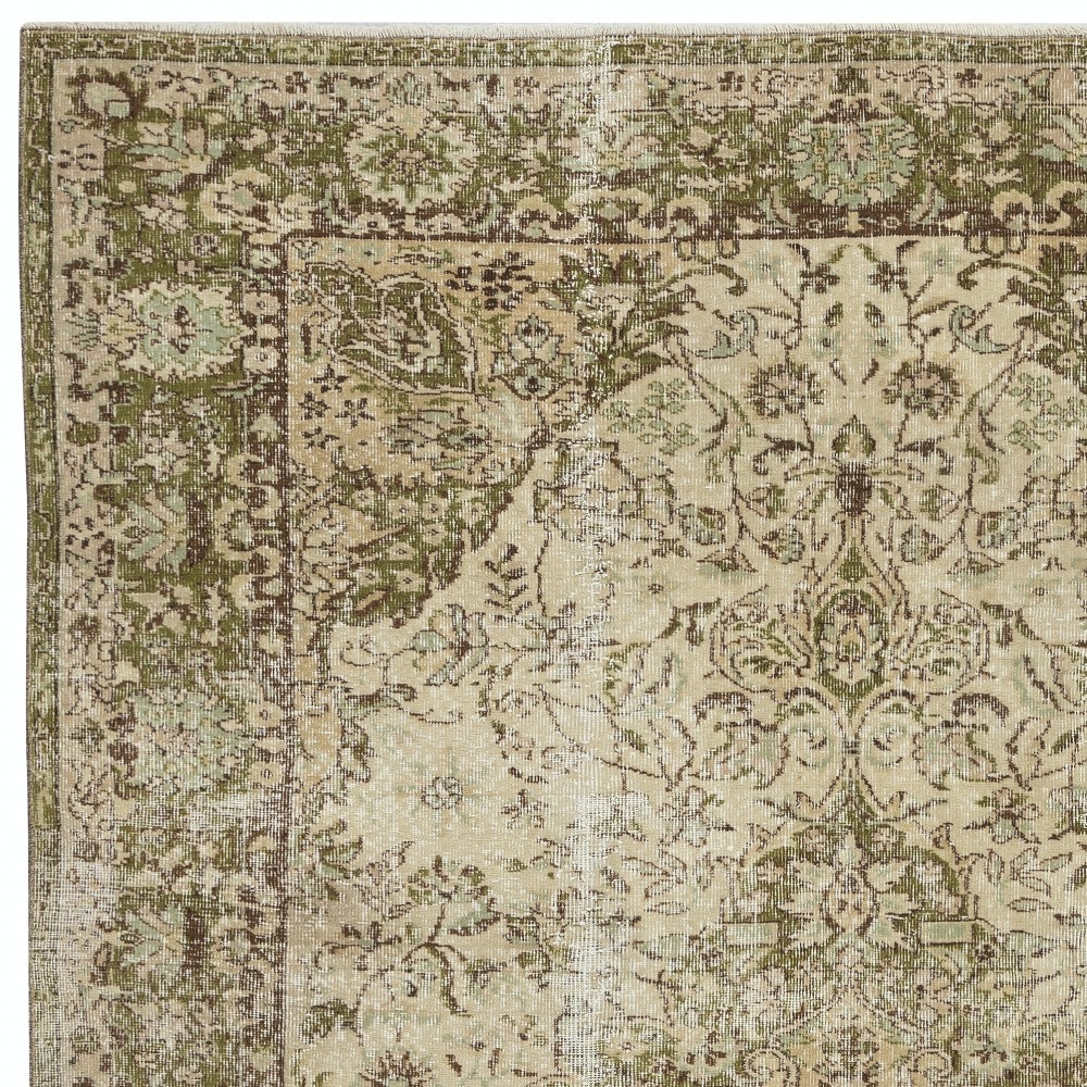 Vintage Turkish Handknotted Wool Rug. Rustic Area Carpet for Cozy Farmhouse Interiors