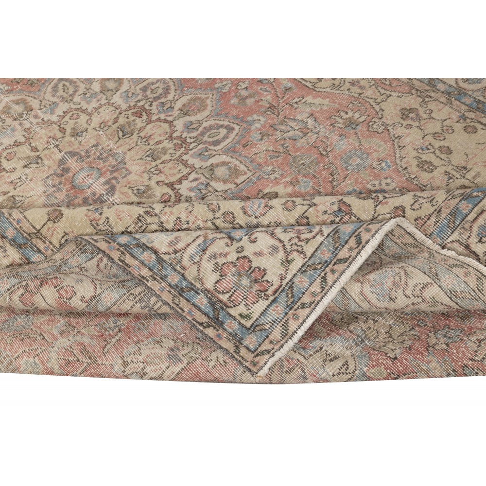 Vintage Turkish Area Rug. Hand-knotted Wool Carpet with Medallion Design