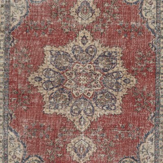 Traditional Vintage Handmade Turkish Area Rug. Hand-knotted Wool Carpet with Medallion Design