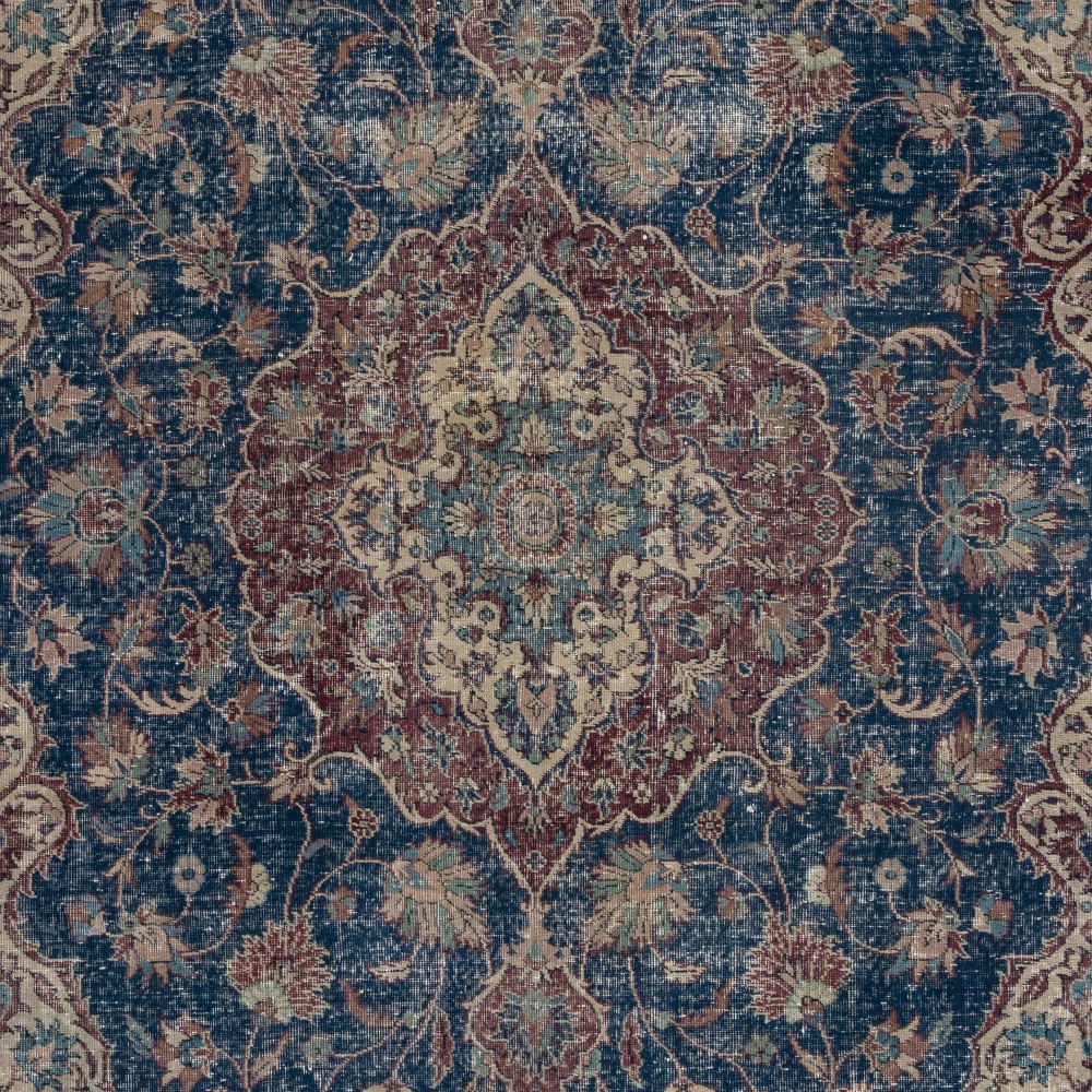 Traditional Vintage Handmade Turkish Area Rug. Hand-knotted Wool Carpet with Medallion Design Traditional Vintage Handmade Turkish Area Rug. Hand-knotted Wool Carpet with Medallion Design