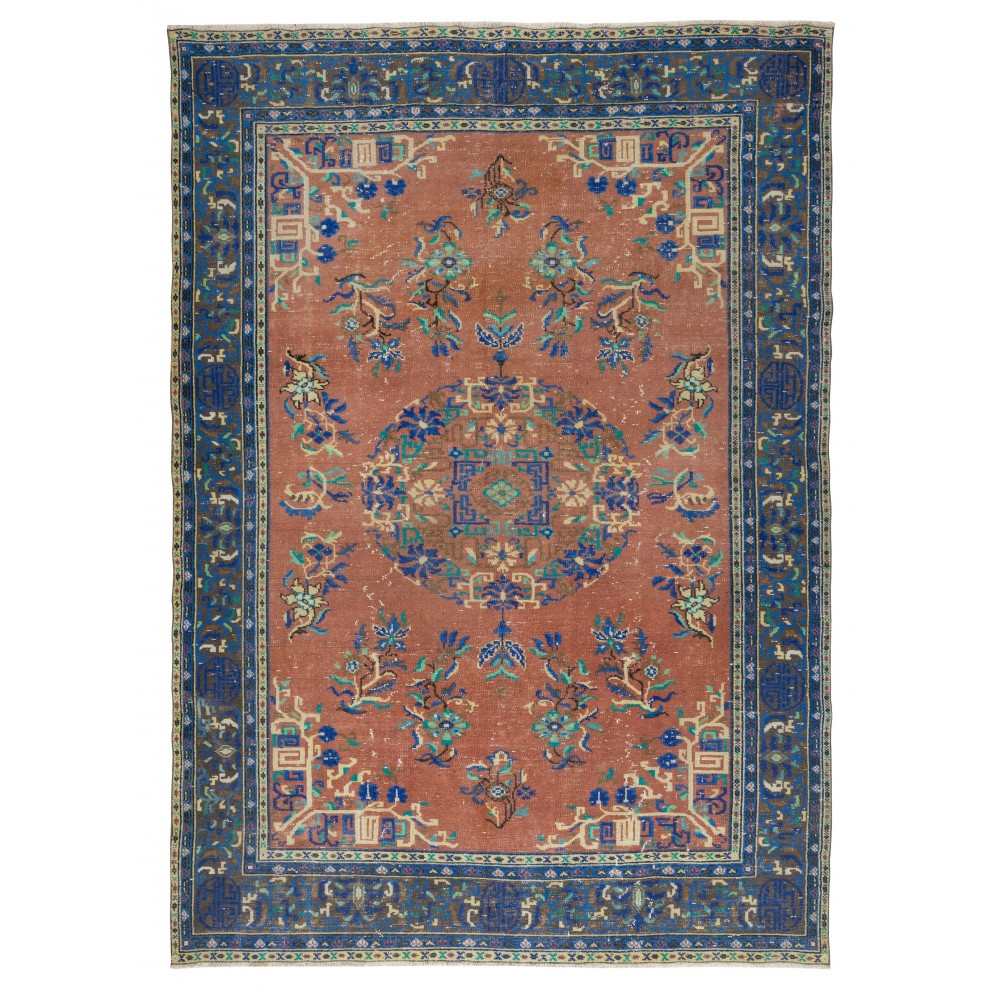 Hand-Knotted Vintage Turkish Red Area Rug. Traditional Wool Carpet for Home Decor