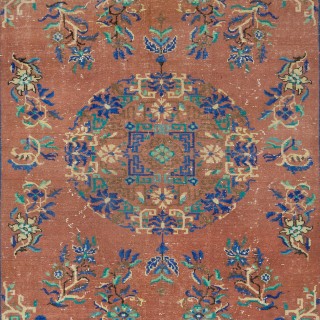 Hand-Knotted Vintage Turkish Red Area Rug. Traditional Wool Carpet for Home Decor